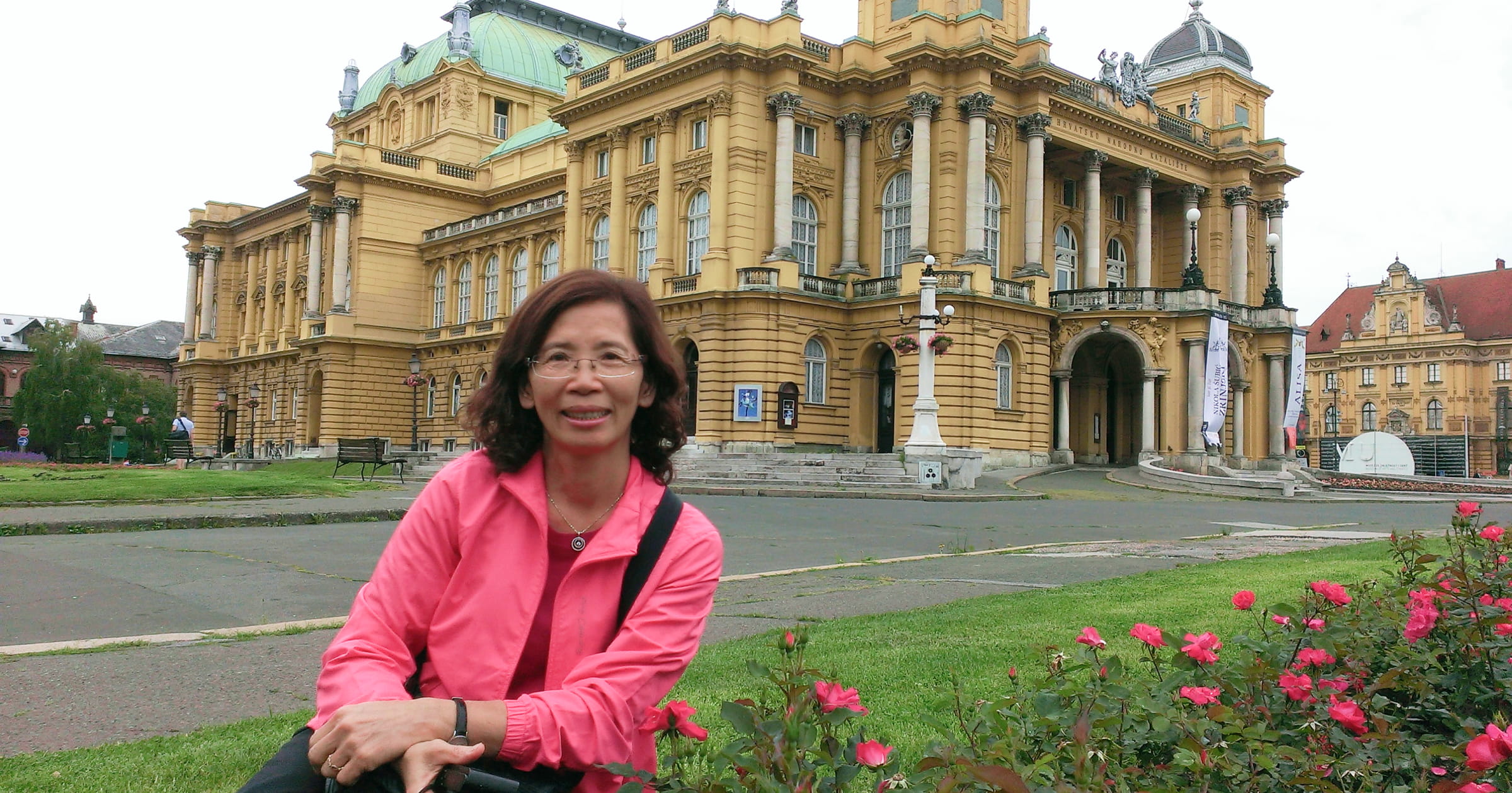 施月女協理banner