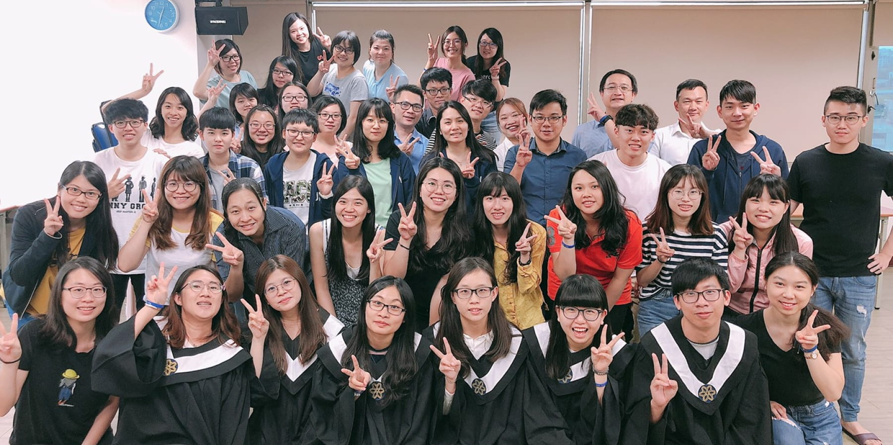 三個會計師: 關於嘉威台中會計師的那些年與那些事