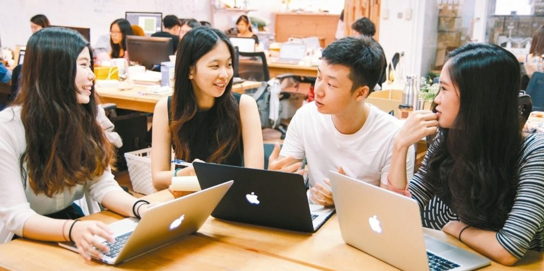 聯合晚報：B型企業 八年級生夢幻新企業